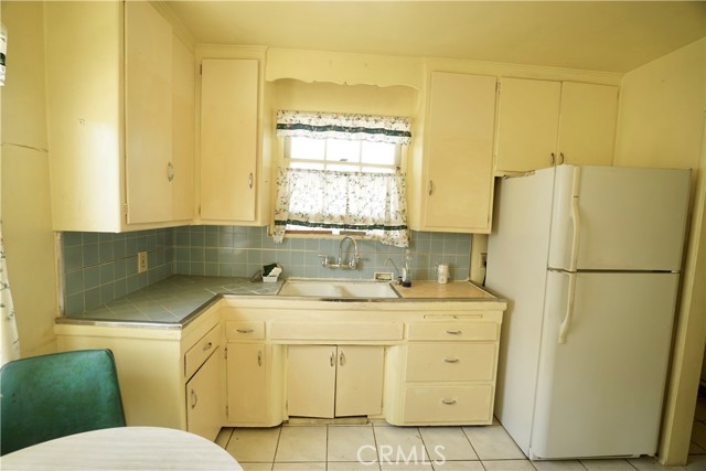 369 E Andrix Street, Monterey Park CA: https://media.crmls.org/medias/61887f9d-fb65-4f43-9bba-d4794fef8611.jpg