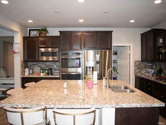35142 Heritage Pointe Drive, Murrieta CA: https://media.crmls.org/medias/6188d170-9cce-4622-b7ac-e792735e730a.jpg