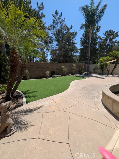 23 Highfield, Irvine CA: https://media.crmls.org/medias/61898d56-a49d-4b8f-987d-0ab9f5dd540f.jpg