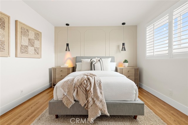 Image 36 of 73 For 4972 Park  