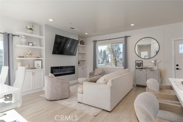 Detail Gallery Image 7 of 33 For 6404 Woodhall Ct, Paradise,  CA 95969 - 2 Beds | 2 Baths