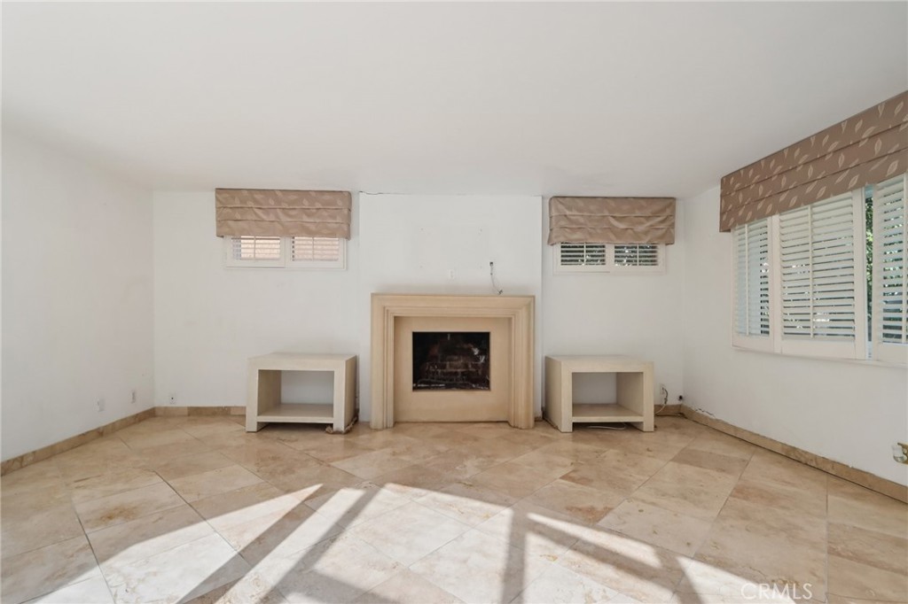 MLS #SR25265177 image #5