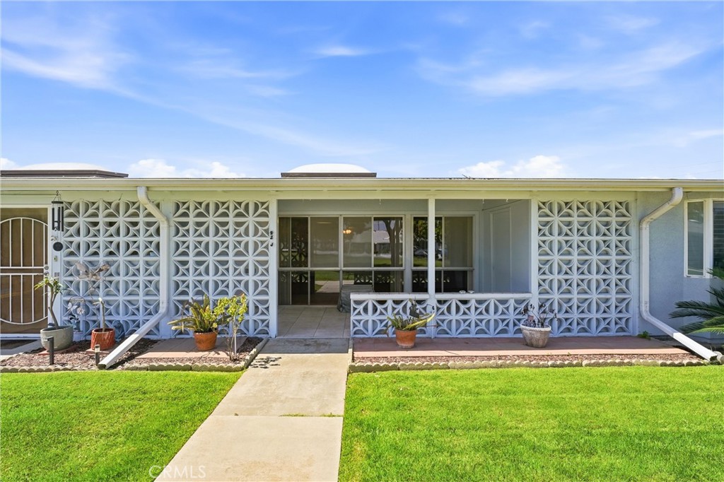 13140 Del Monte Drive #52J/M16