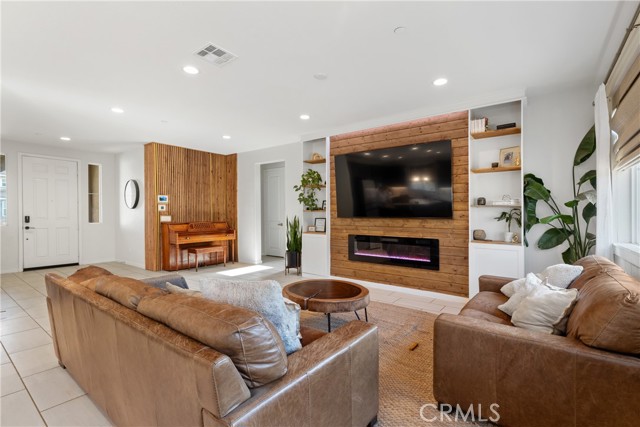 28341 Heather Green Way, Menifee CA: https://media.crmls.org/medias/618b6b25-27ff-49f5-96e0-df55c325169b.jpg