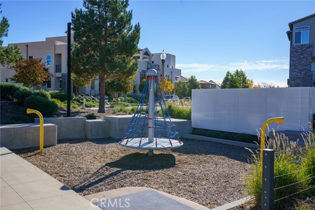 398 Merit, Irvine CA: https://media.crmls.org/medias/618b8683-3b56-4dfa-9a5e-29e43530d90a.jpg