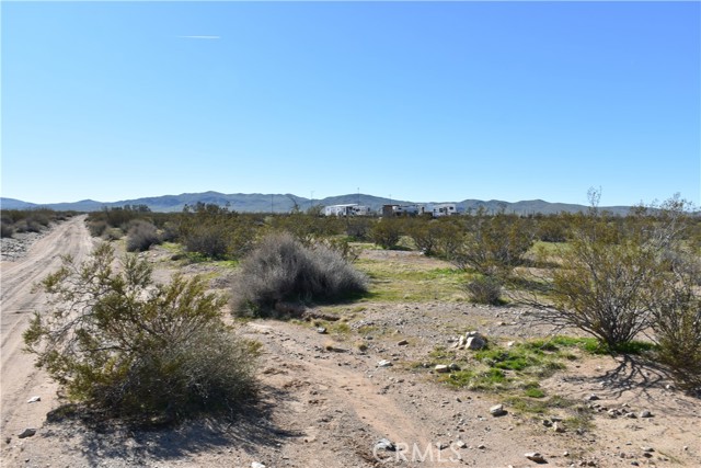 Detail Gallery Image 2 of 31 For 25 Frontier, Helendale,  CA 92342 - – Beds | – Baths