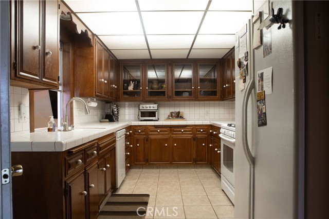 Detail Gallery Image 11 of 19 For 870 Somerset Ave, Pomona,  CA 91767 - 3 Beds | 2 Baths