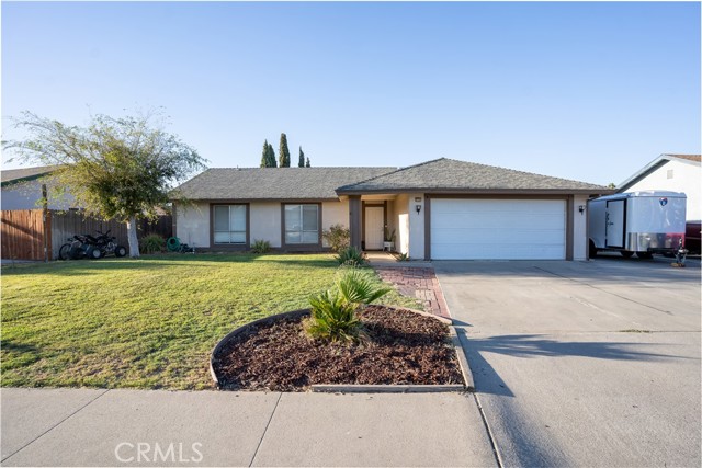 Detail Gallery Image 3 of 31 For 936 E Terrace Dr, Hanford,  CA 93230 - 4 Beds | 2 Baths