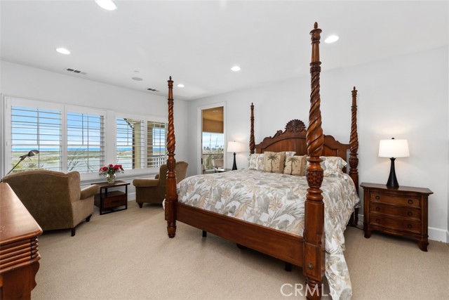 4762 Oceanridge Drive, Huntington Beach CA: https://media.crmls.org/medias/618d3504-9f56-4c41-b504-54e6bf11218c.jpg