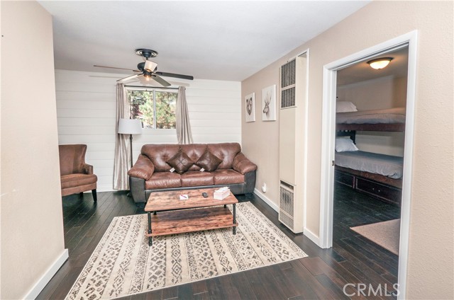 Detail Gallery Image 40 of 59 For 1224 Redwood Dr, Big Bear Lake,  CA 92315 - 4 Beds | 3/1 Baths