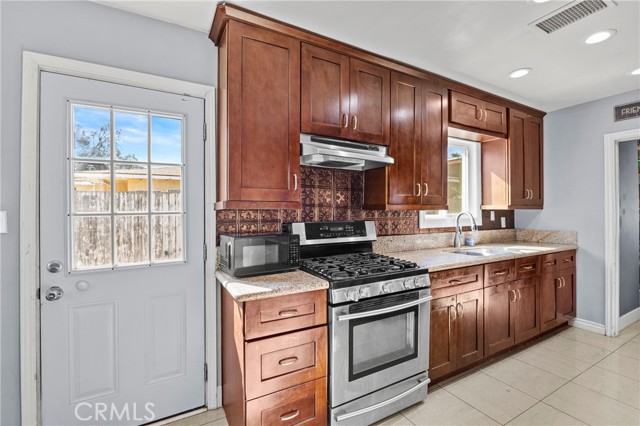 Detail Gallery Image 5 of 35 For 4076 Eileen, Riverside,  CA 92504 - 4 Beds | 2 Baths