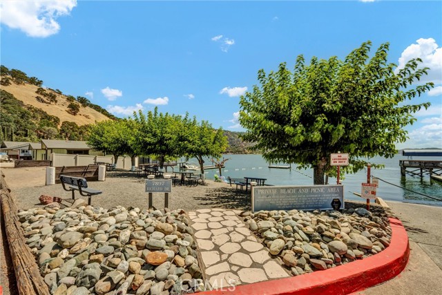 7846 Alston Way, Lucerne CA: https://media.crmls.org/medias/618f1022-20b7-4771-aa65-72b4de2ba4b6.jpg