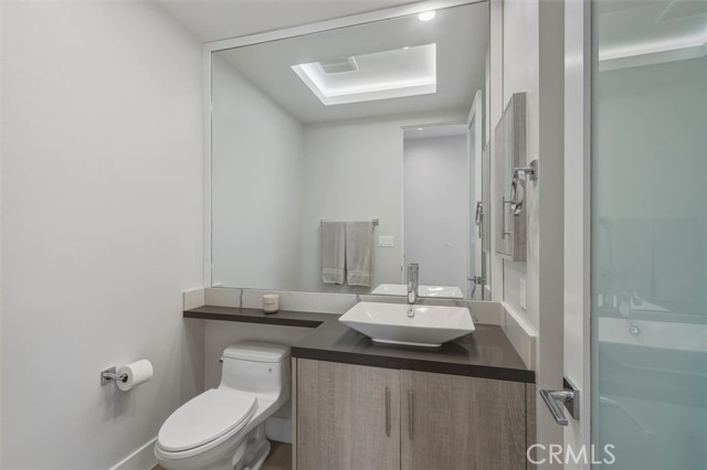 Detail Gallery Image 23 of 49 For 1729 Harriman Ln a,  Redondo Beach,  CA 90278 - 4 Beds | 3/1 Baths