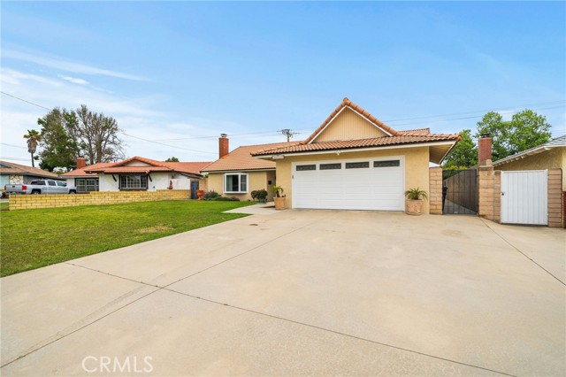 Detail Gallery Image 3 of 33 For 6329 Fillmore Ave, Rialto,  CA 92377 - 4 Beds | 2 Baths