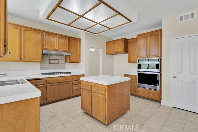 Detail Gallery Image 13 of 46 For 13984 Palomino Ct, Victorville,  CA 92394 - 5 Beds | 3 Baths