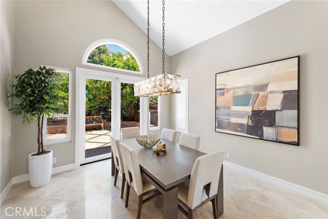 22242 Wayside, Mission Viejo CA: https://media.crmls.org/medias/6190ef86-949d-470c-9eb4-0f708bad2ecb.jpg