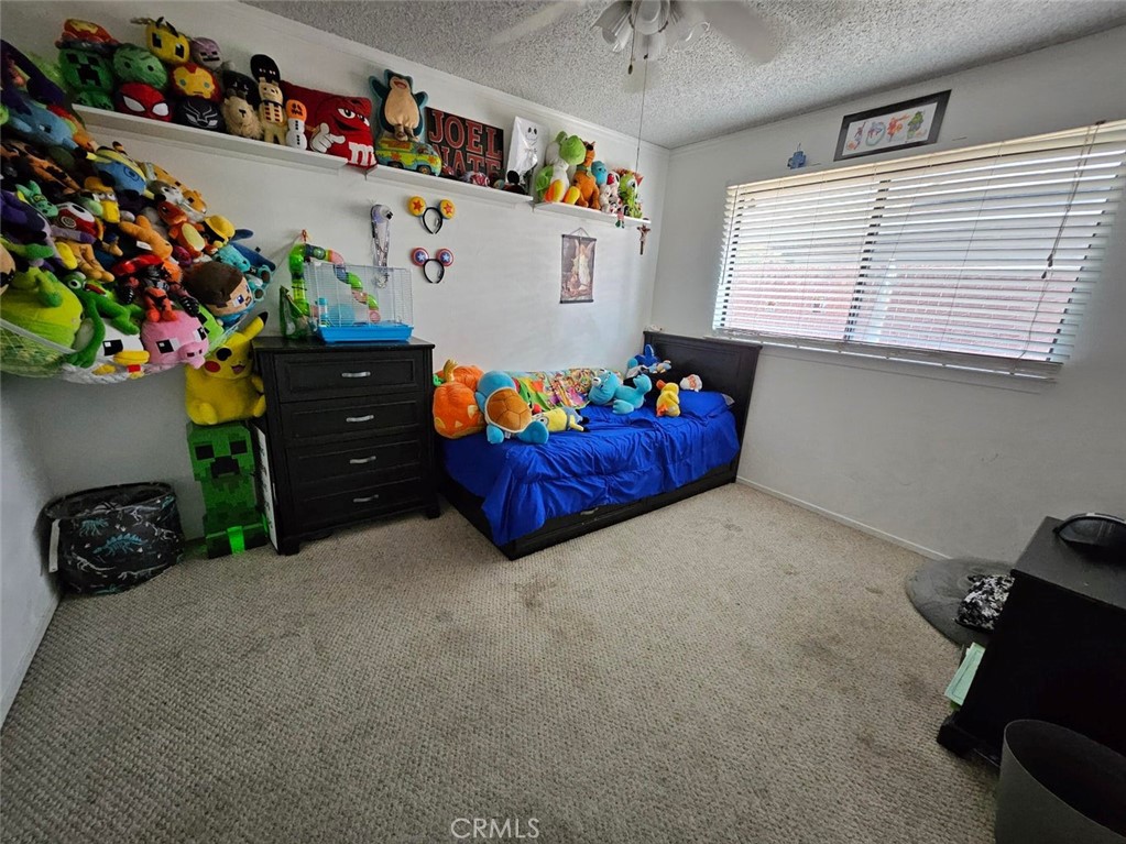 https://media.crmls.org/medias/6191cac9-9c56-4086-985b-13cdc2f3d1f5.jpg?preset=X-Large