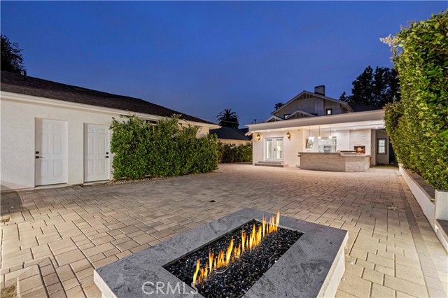 1281 E Orange Grove Boulevard, Pasadena CA: https://media.crmls.org/medias/6191dd39-1d75-49af-8003-f6c746b8c6ba.jpg