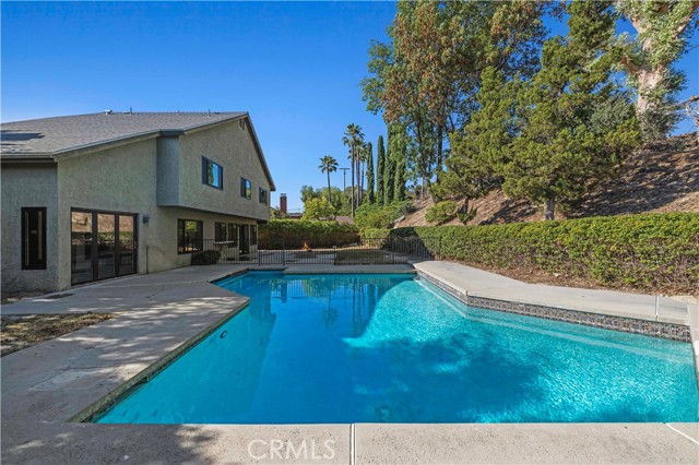 22526 Napa St, West Hills CA: https://media.crmls.org/medias/6192022e-1b7b-49e8-8ded-9c9949f96113.jpg