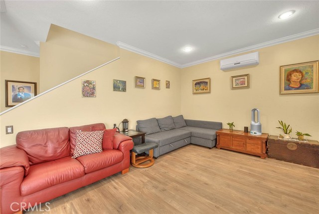 Image 12 of 52 For 10644 Claridge Place