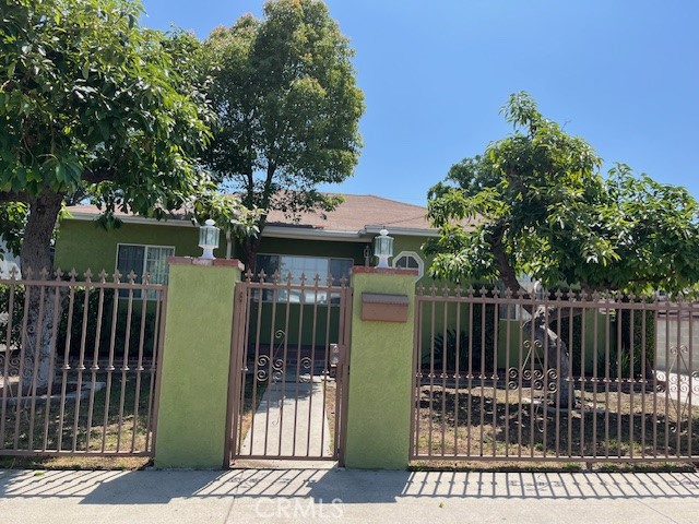 9025 Gullo Avenue, Arleta CA: https://media.crmls.org/medias/61927b0c-67ea-4c61-8b34-a1f77ec56739.jpg
