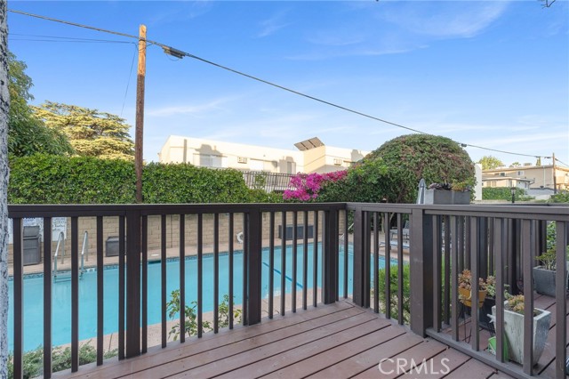 Detail Gallery Image 11 of 46 For 5100 Riverton Ave #14,  North Hollywood,  CA 91601 - 3 Beds | 2/1 Baths