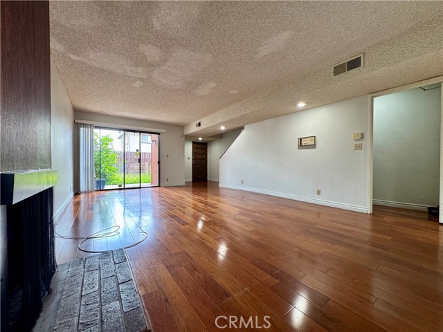 Detail Gallery Image 10 of 22 For 402 S Garfield Ave #15,  Alhambra,  CA 91801 - 3 Beds | 3 Baths