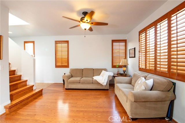 Detail Gallery Image 7 of 48 For 29458 Shannon Ct #89,  Canyon Country,  CA 91387 - 4 Beds | 2/1 Baths