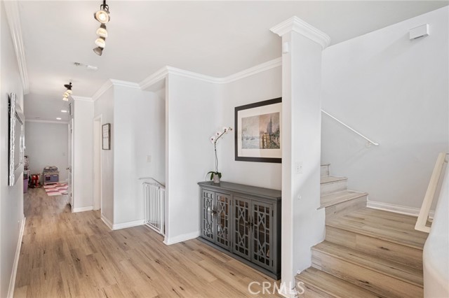 202 Lucia Avenue, Redondo Beach, California 90277, 5 Bedrooms Bedrooms, ,3 BathroomsBathrooms,Residential,Sold,Lucia,SB21191520