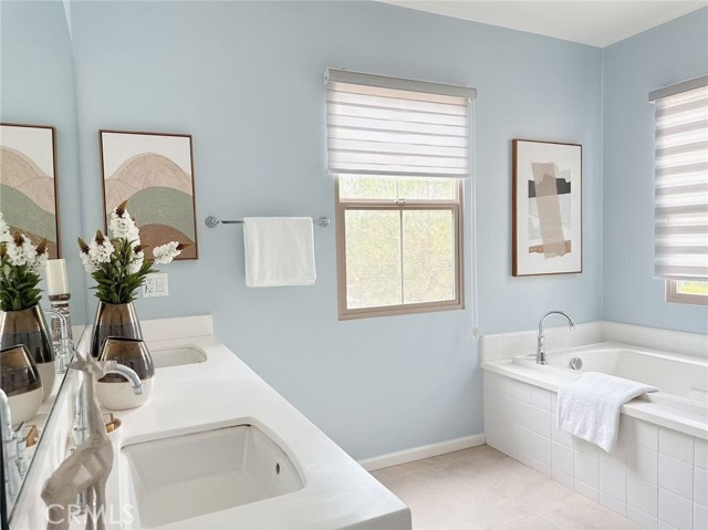 55 Decker, Irvine CA: https://media.crmls.org/medias/61950181-0ecd-4a51-8d60-9bf95ca2b79c.jpg