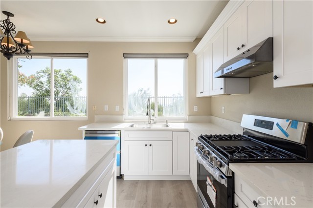 Detail Gallery Image 18 of 48 For 10 Sierra Blanco, Lake Forest,  CA 92610 - 5 Beds | 3 Baths