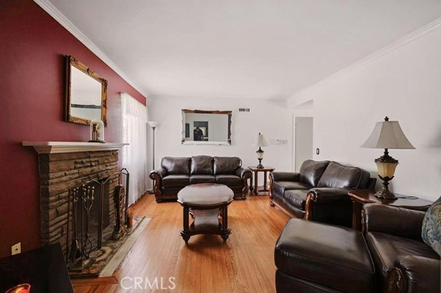665 N Waterbury Avenue, Covina CA: https://media.crmls.org/medias/61960157-9f3d-4f66-83a9-46f8a71f7e85.jpg