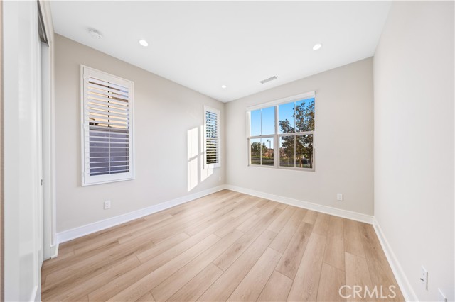 Detail Gallery Image 4 of 36 For 130 Mezza Luna, Irvine,  CA 92602 - 4 Beds | 3 Baths