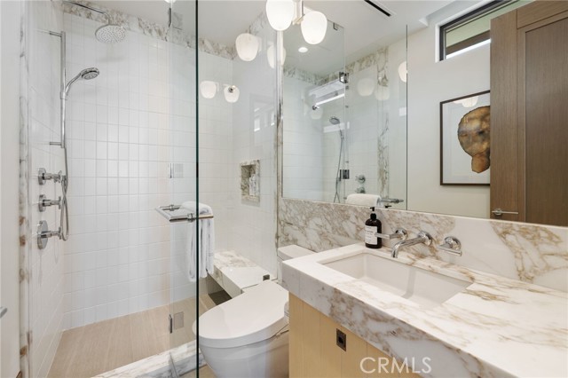 716 The Strand, Manhattan Beach CA: https://media.crmls.org/medias/619670c8-b58c-47db-9699-3d617216ba59.jpg
