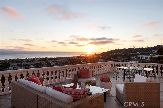 Detail Gallery Image 1 of 1 For 2000 Avenida Salvador, San Clemente,  CA 92672 - 4 Beds | 4 Baths