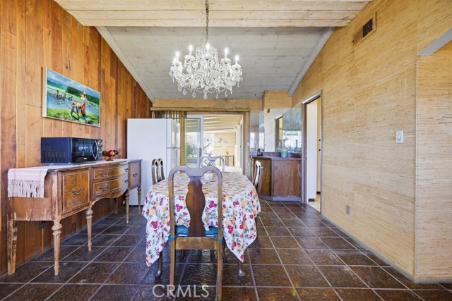 Detail Gallery Image 17 of 35 For 1934 S Robert Ln, Anaheim,  CA 92802 - 5 Beds | 4 Baths