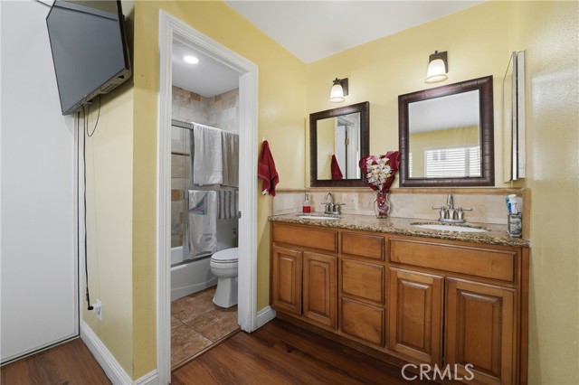 Detail Gallery Image 29 of 41 For 4505 Santa Ana #C,  Cudahy,  CA 90201 - 3 Beds | 3 Baths