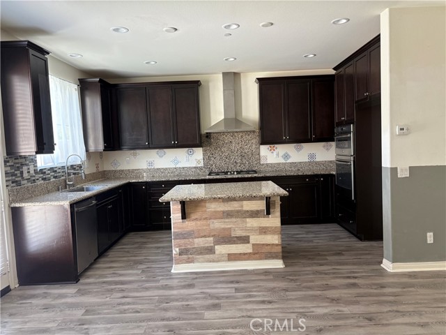 Detail Gallery Image 5 of 22 For 28434 Sunflower St, Highland,  CA 92346 - 3 Beds | 2/1 Baths