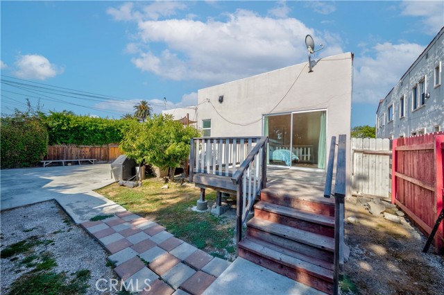 Detail Gallery Image 37 of 39 For 3015 Edgehill Dr, Los Angeles,  CA 90018 - – Beds | – Baths