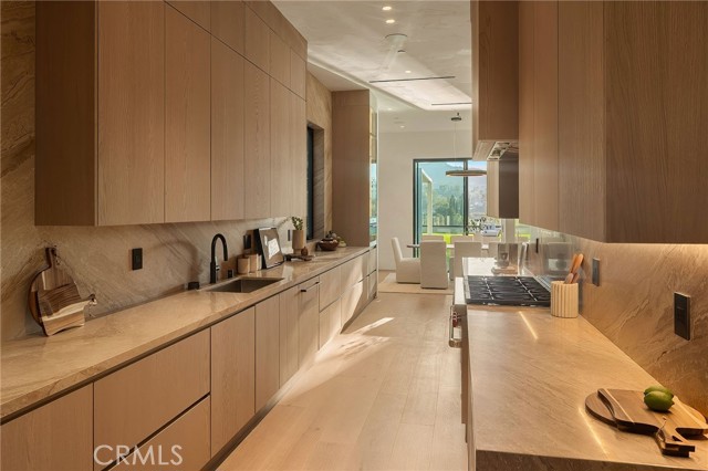 16093 Royal Oak Road photo 33
