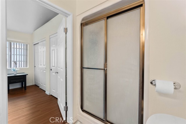 221 Violet Avenue, Monrovia CA: https://media.crmls.org/medias/6199a233-79df-40de-ba65-6817caa3cbd4.jpg