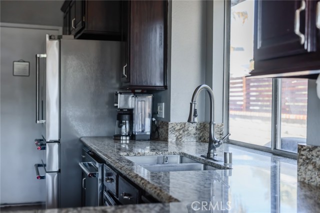 Detail Gallery Image 10 of 29 For 28724 Magnolia Way, Saugus,  CA 91390 - 3 Beds | 2/1 Baths