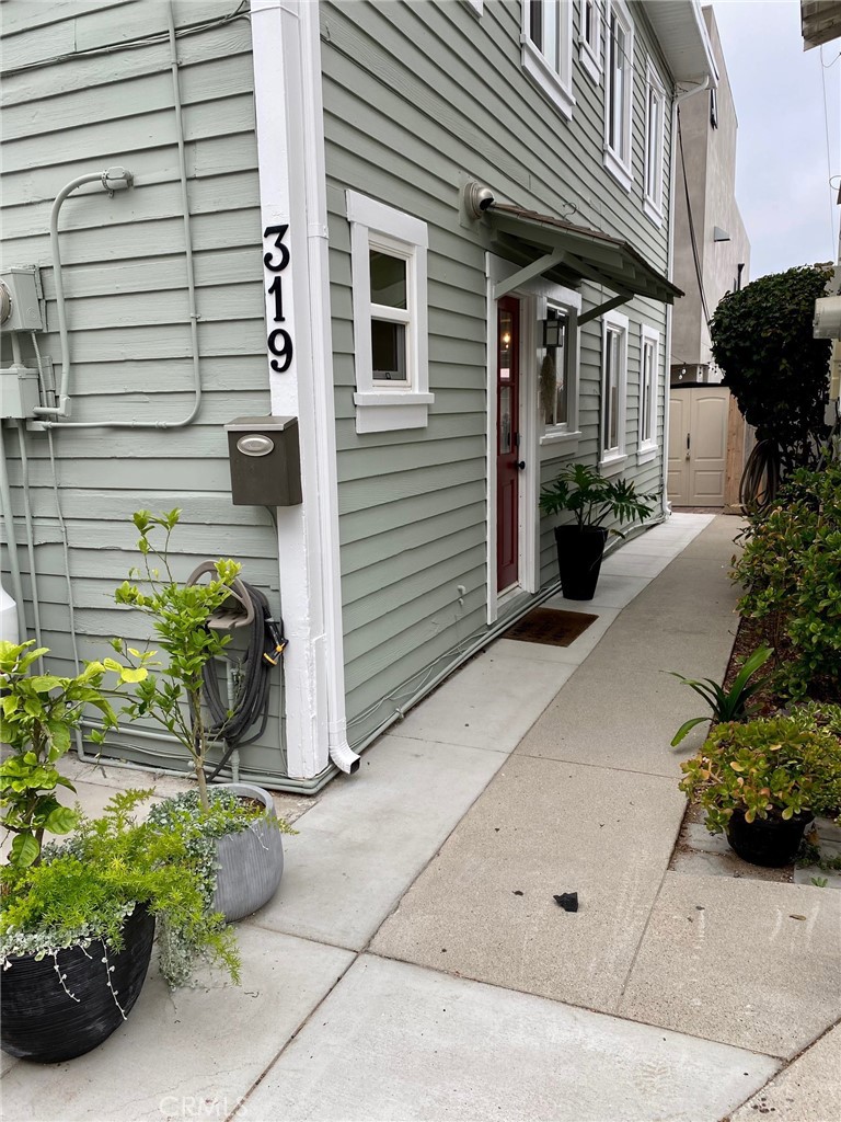 319 Bayview Dr