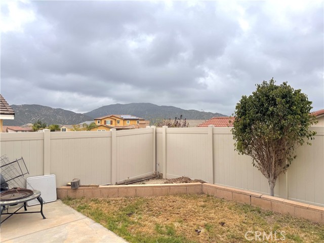 Detail Gallery Image 26 of 29 For 18016 Ribwort Rd, San Bernardino,  CA 92407 - 4 Beds | 3/1 Baths