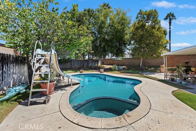 Detail Gallery Image 38 of 42 For 8676 Limestone Dr, Riverside,  CA 92504 - 3 Beds | 3 Baths