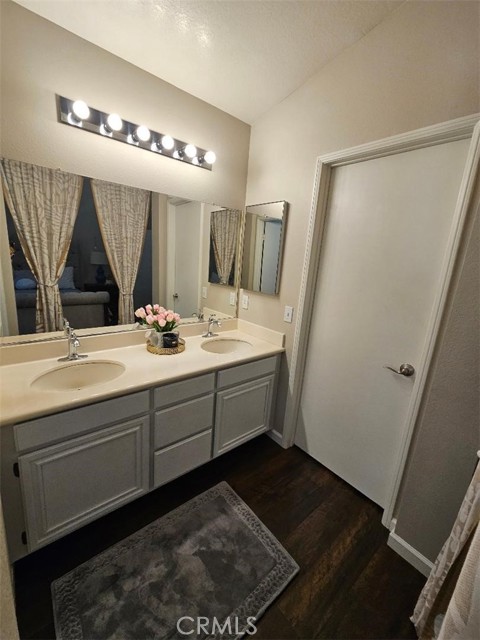 Detail Gallery Image 14 of 20 For 6611 Sasparilla Dr, Simi Valley,  CA 93063 - 3 Beds | 2 Baths