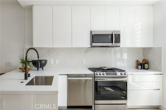 Detail Gallery Image 6 of 24 For 118 Astronaut Ellison S Onizuka Street #202,  Los Angeles,  CA 90012 - 1 Beds | 1 Baths