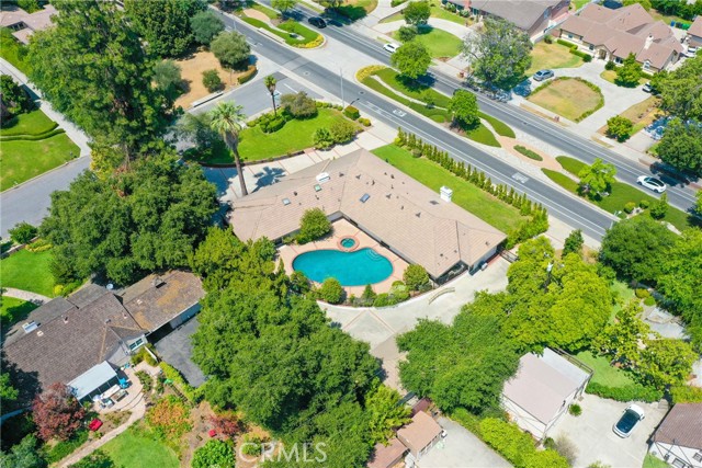 6 Woodland Lane, Arcadia CA: https://media.crmls.org/medias/619cefa6-4a0a-456e-bd63-4ea7a5bd9f8f.jpg
