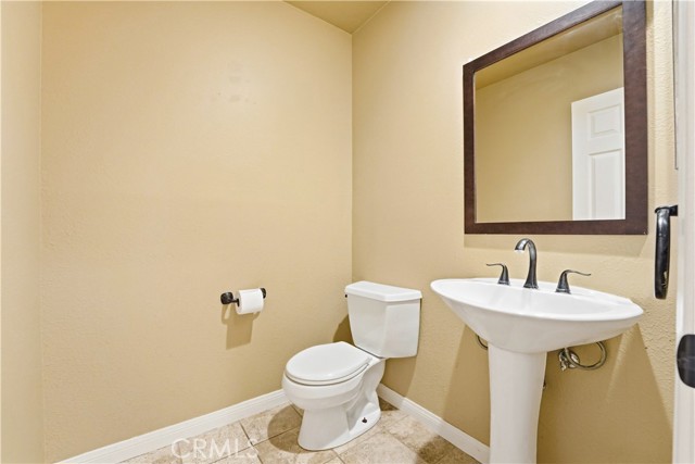 Detail Gallery Image 24 of 32 For 1062 El Camino, Santa Ana,  CA 92705 - 4 Beds | 2/1 Baths