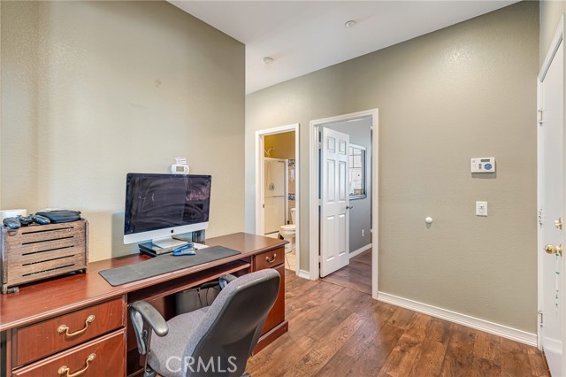 Detail Gallery Image 12 of 45 For 15356 Thistle St, Fontana,  CA 92336 - 5 Beds | 3 Baths